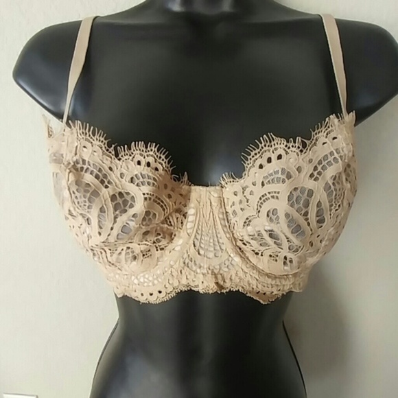 34D Victoria's Secret Nude Lace Dream Angels Bra - Picture 2 of 5
